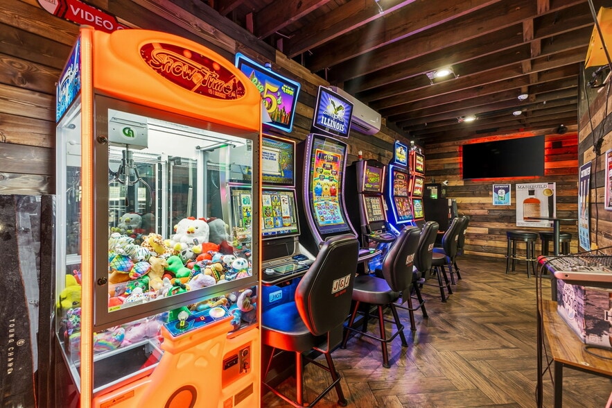 More Photos Of 316 N Main St, Columbia Storefront Retail Office For Sale