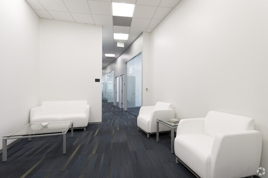 More Photos Of 3120 Fairview Park Dr, Falls Church Office For Lease