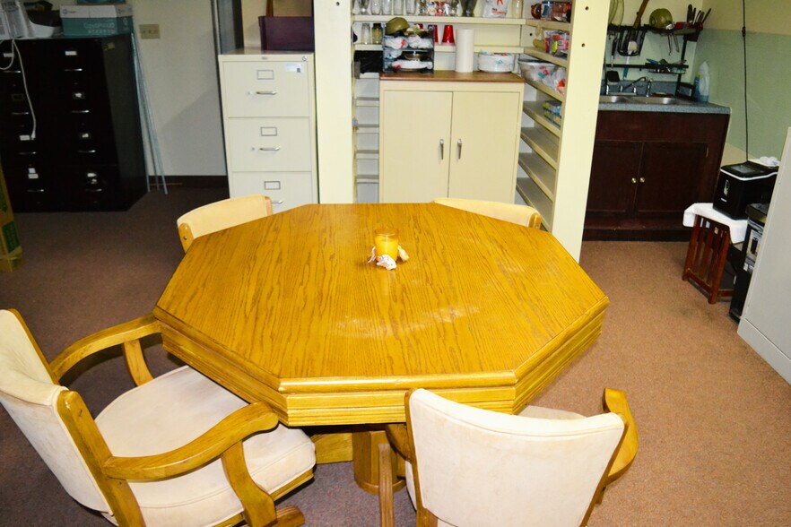 More Photos Of 10400 Shannon Hills Dr, Mabelvale Bank For Sale