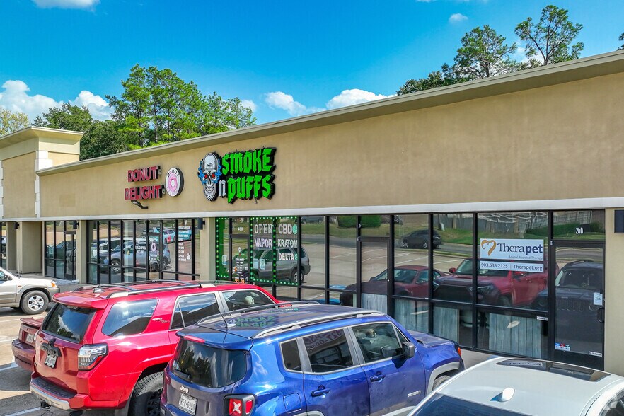 More Photos Of 3400-3502 S Broadway, Tyler Unknown For Lease