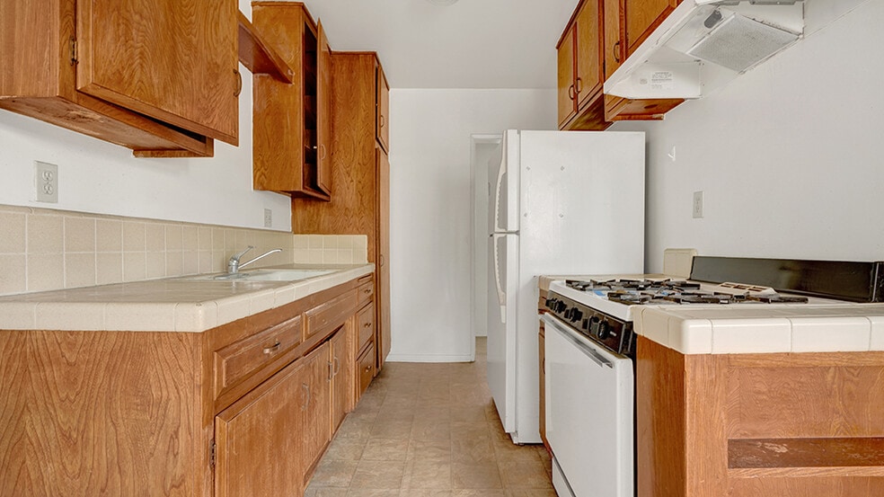 More Photos Of 12561 Camus Ln, Garden Grove Apartments For Sale