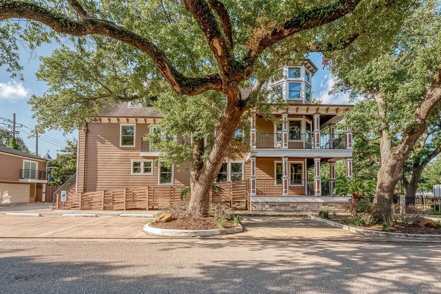 More Photos Of 446 Heights Blvd, Houston Office Residential For Sale