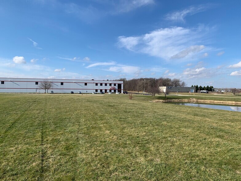 More Photos Of 1 & 2 BOOMBAH Blvd, Yorkville Land For Sale