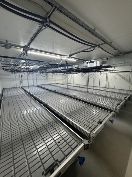 More Photos Of 2215 King Arthur Blvd, Baton Rouge Industrial For Sale