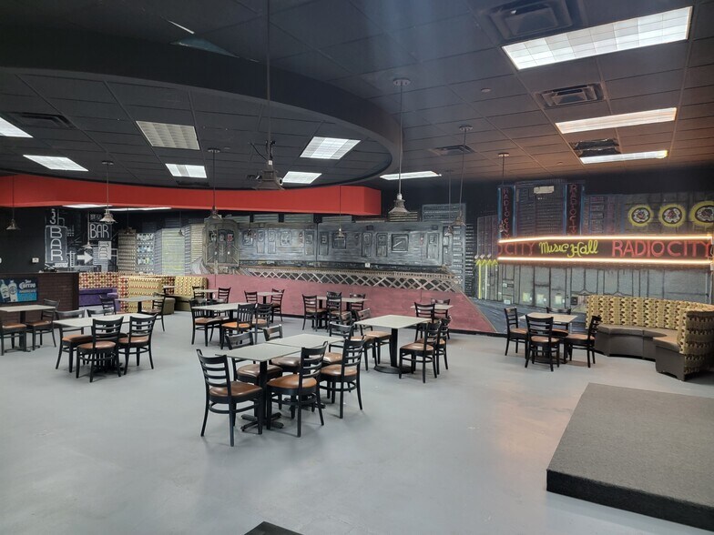 More Photos Of 186 N Grand Ave, Nogales Restaurant For Lease