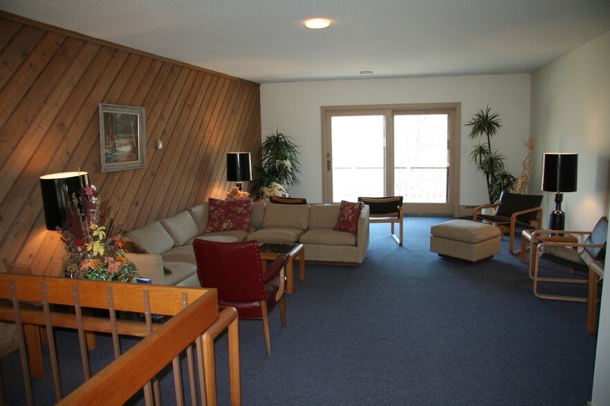 More Photos Of 198 N Main St, Rutland Office For Sale