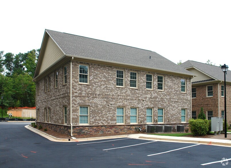 More Photos Of 1905 Woodstock Rd, Roswell Office For Lease