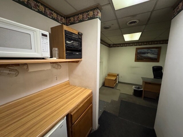 More Photos Of 1543 S Salina St, Syracuse Parking Garage For Sale