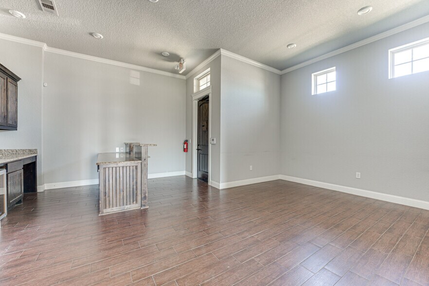 More Photos Of 1795 N 77 Hwy, Waxahachie Medical For Lease