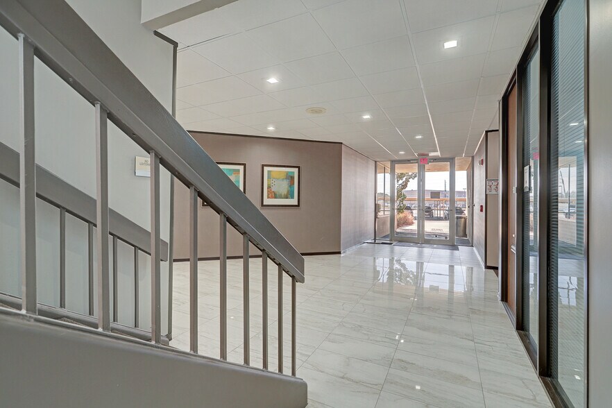 More Photos Of 450 N Sam Houston Pky E, Houston Medical For Lease