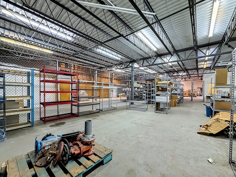 More Photos Of 4677 118th Ave N, Clearwater Manufacturing For Sale