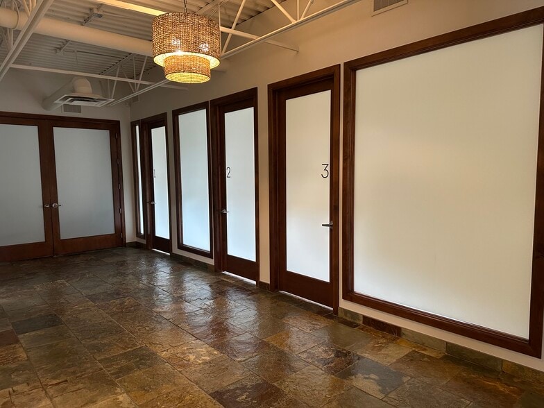 More Photos Of 21 Perron St, St. Albert Freestanding For Lease