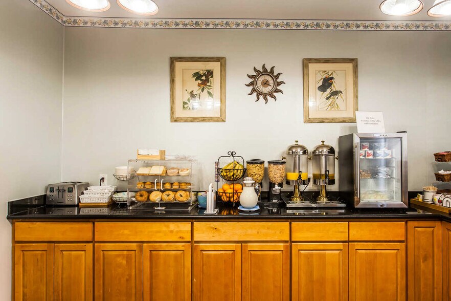 More Photos Of 3710 Meridian St, Bellingham Hospitality For Sale