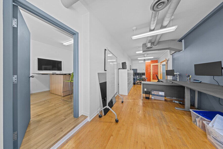 More Photos Of 342-354 Richmond Rd, Ottawa Storefront Retail Office For Lease