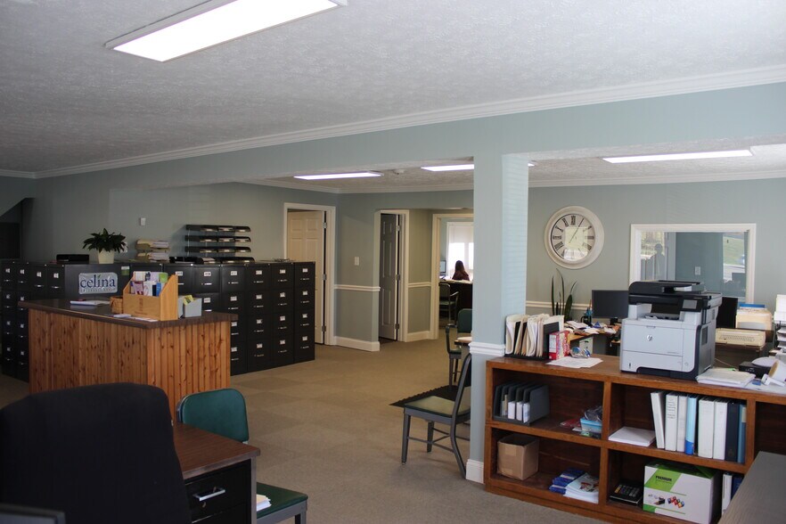 More Photos Of 1901 Old Jacksboro Hwy, LaFollette Office For Sale