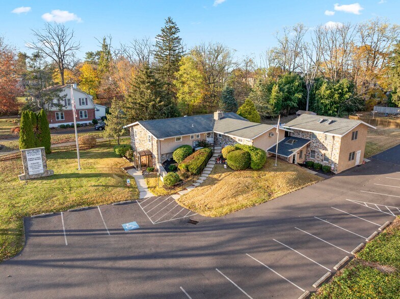 More Photos Of 123 W Main St, Trappe Medical For Sale