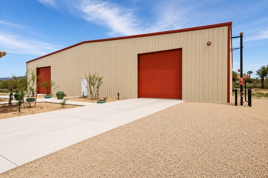 More Photos Of 34755 N 51st St, Cave Creek Warehouse For Lease