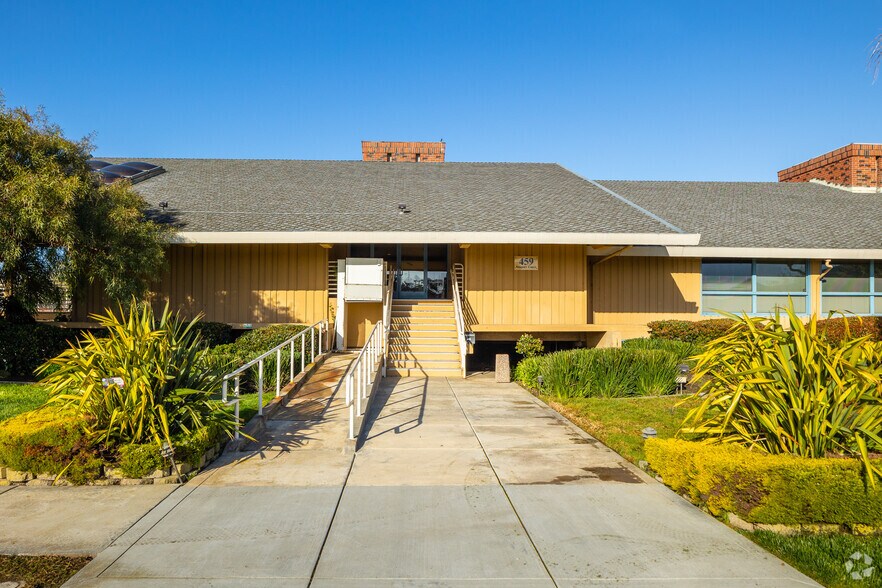 More Photos Of 459 Seaport Ct, Redwood City General Retail For Sale