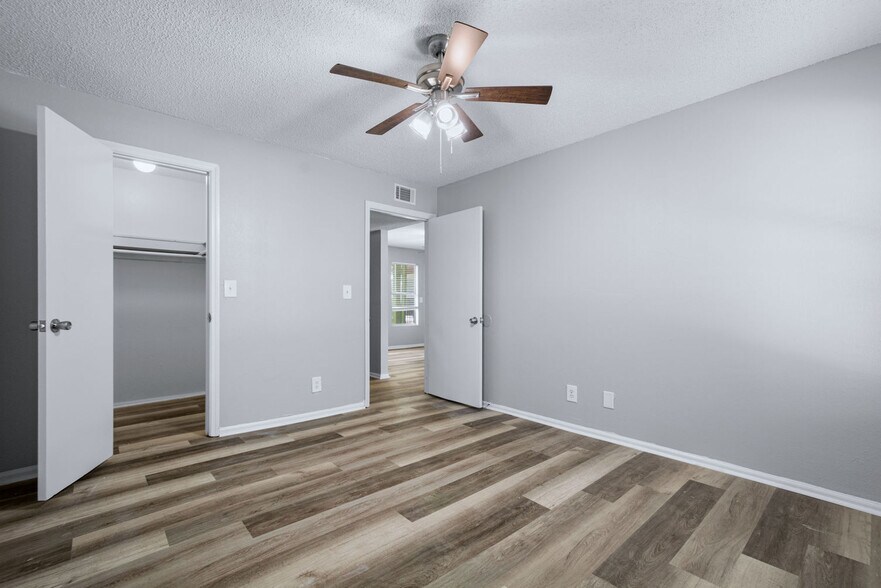 More Photos Of 509 N Westover Blvd, Albany Apartments For Sale