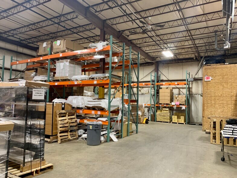 More Photos Of 6125 Lendell Rd, Sanborn Manufacturing For Lease