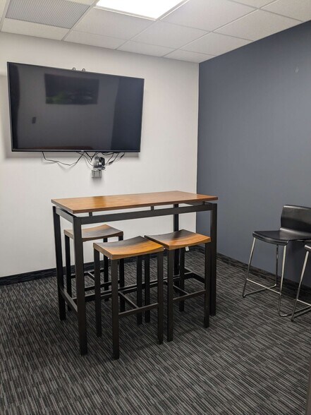 More Photos Of 6253 Grand River Rd, Brighton Unknown For Lease