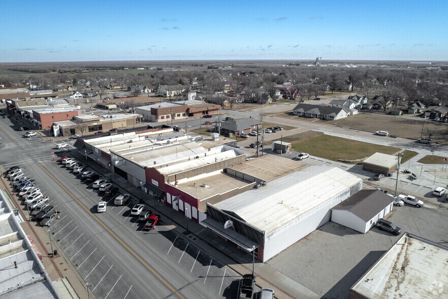 More Photos Of 108-114 S Main St, Hillsboro General Retail For Sale