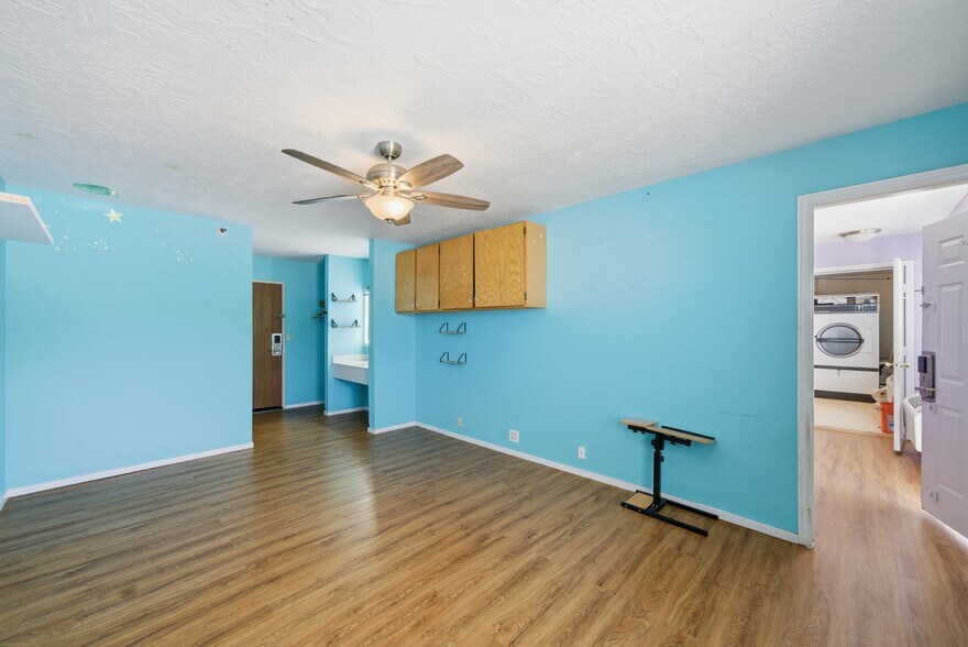 More Photos Of 626 W 1400 N, Beaver Hotel For Sale