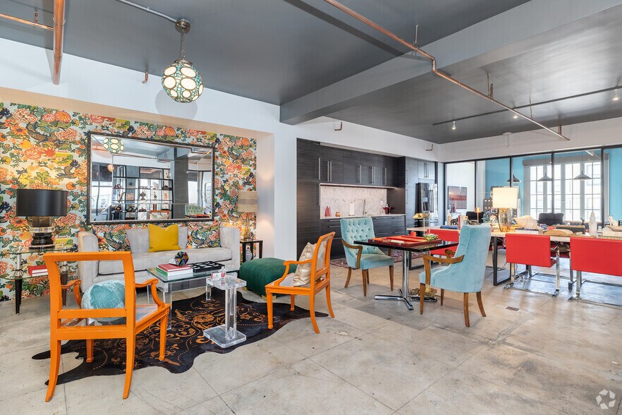 More Photos Of 521-527 W 7th St, Los Angeles Coworking Space