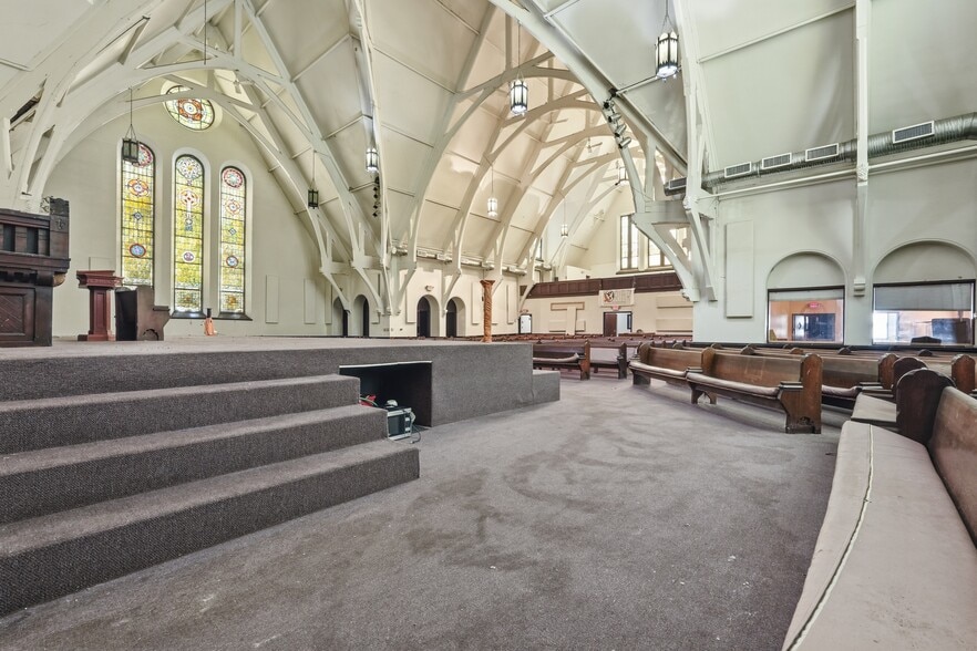 More Photos Of 18 Salem St, Springfield Religious Facility For Sale