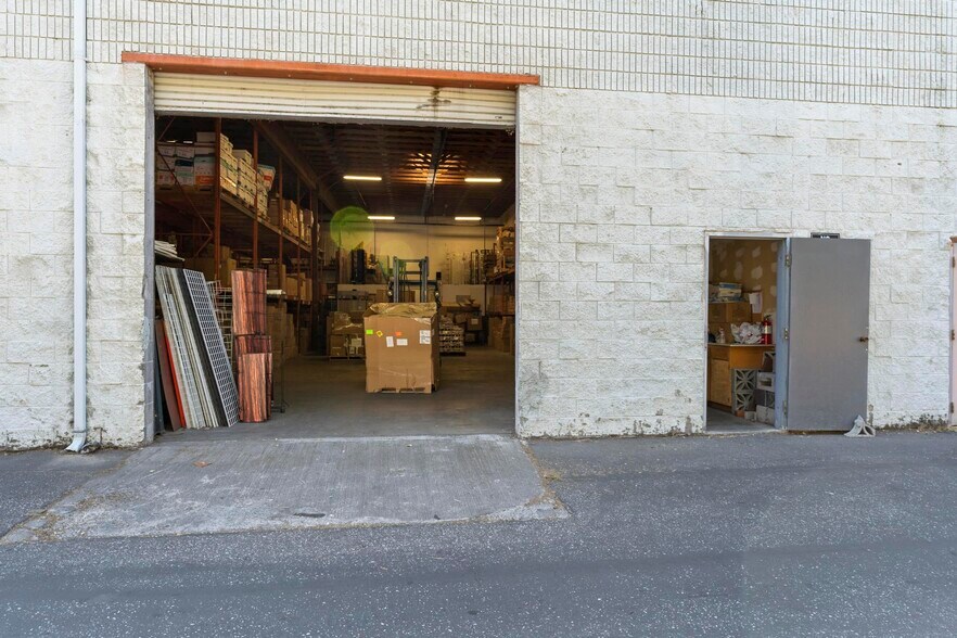 More Photos Of 110 Spring Hill Dr, Grass Valley Manufacturing For Lease