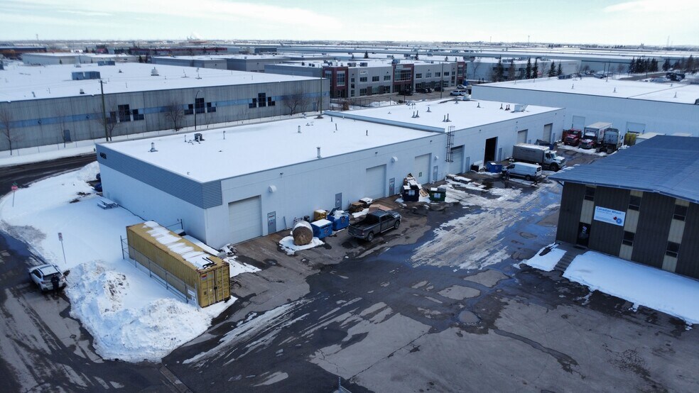 More Photos Of 4451 58th Ave SE, Calgary Manufacturing For Lease