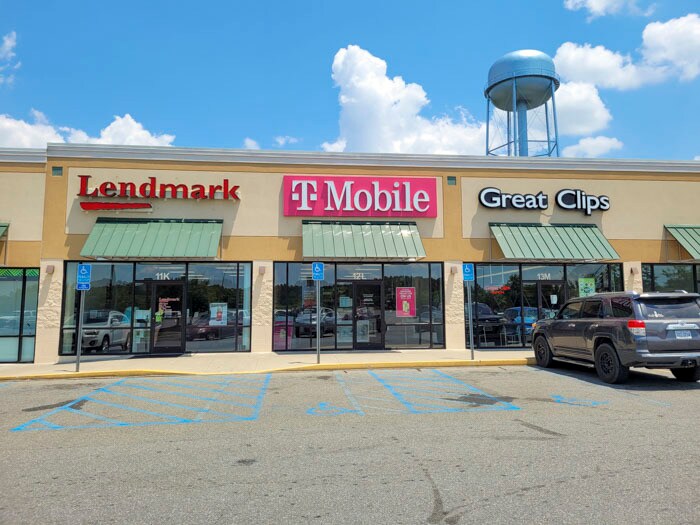 More Photos Of 105-130 Clarion Rd, Altavista Freestanding For Lease