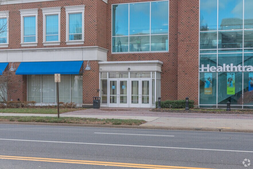 More Photos Of 1300 Franklin Ave, Garden City Medical For Lease