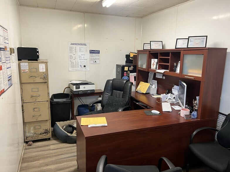 510 W Bridge St, Morrisville, PA 19067 Auto Repair For Sale