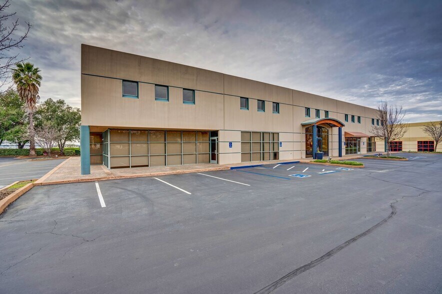More Photos Of 25 Executive Ct, Napa Office For Lease