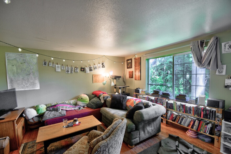 More Photos Of 1103 Creekwood Ct SE, Olympia Multifamily For Sale