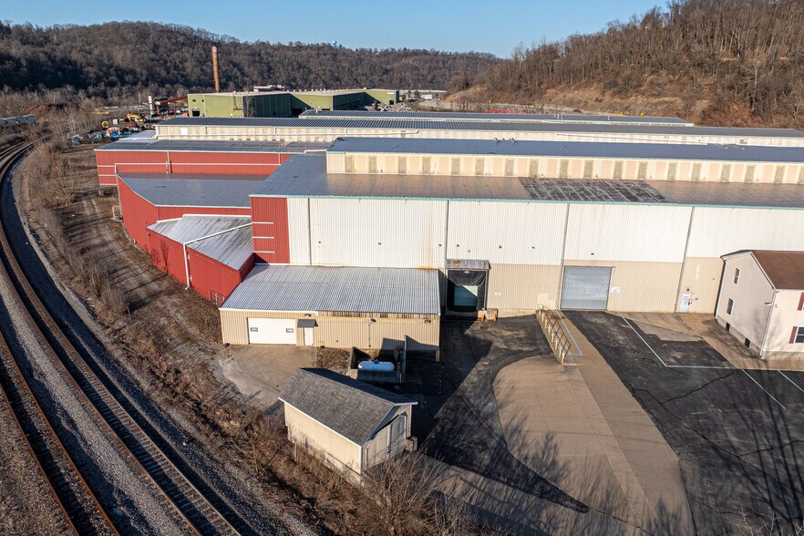 More Photos Of 200 Riverview Dr, Monessen Manufacturing For Lease
