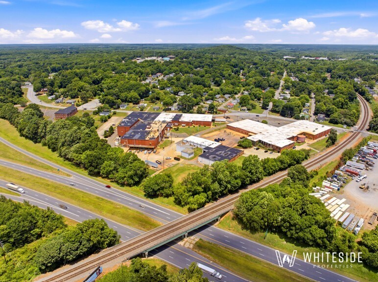 More Photos Of 304 Linwood Rd, Kings Mountain Warehouse For Lease