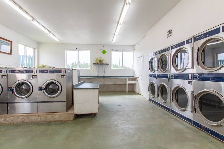 More Photos Of 5416 49th Ave, Rycroft Hotel For Sale