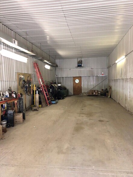 More Photos Of 58 Corliss Ave, Greenwich Office For Sale