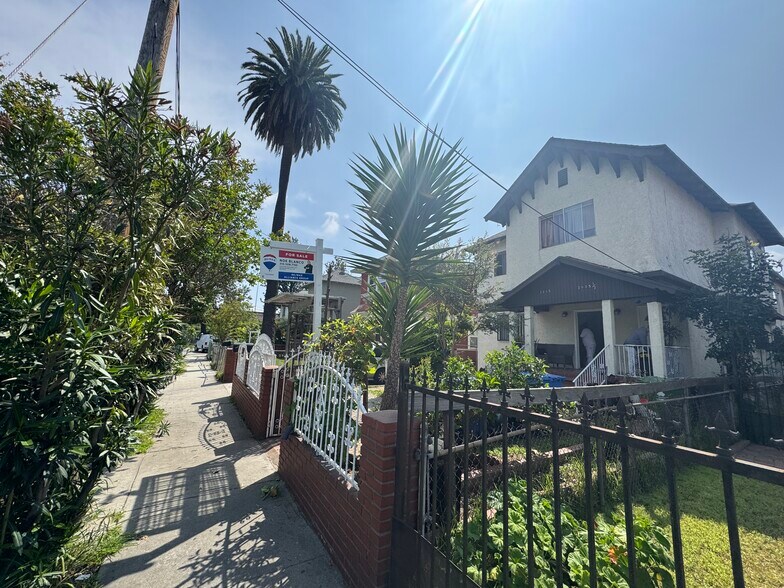 More Photos Of 2005 Magnolia Ave, Los Angeles Apartments For Sale