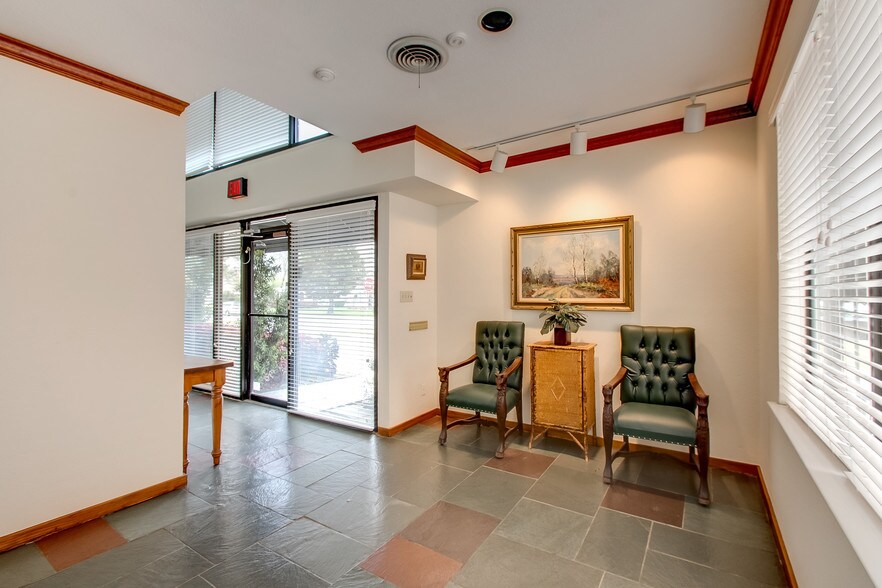 More Photos Of 3200 W 4th St, Fort Worth Loft Creative Space For Sale