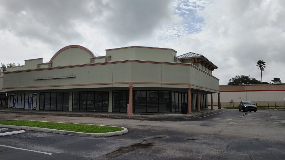 More Photos Of 1360 N State Road 7, Margate Freestanding For Lease