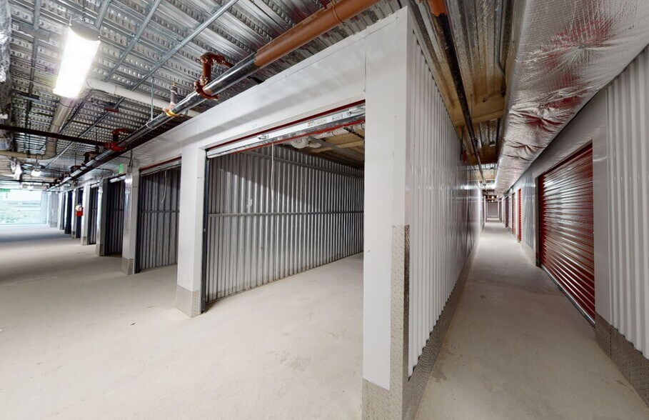 More Photos Of 420 SW 7th St, Miami Office For Lease