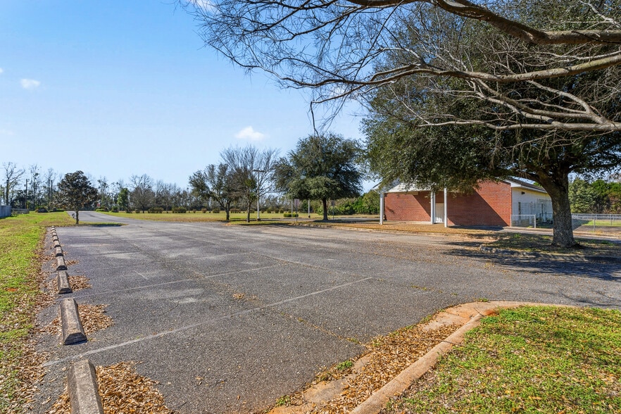 More Photos Of 2828 Harvest Rd, Jay Religious Facility For Sale