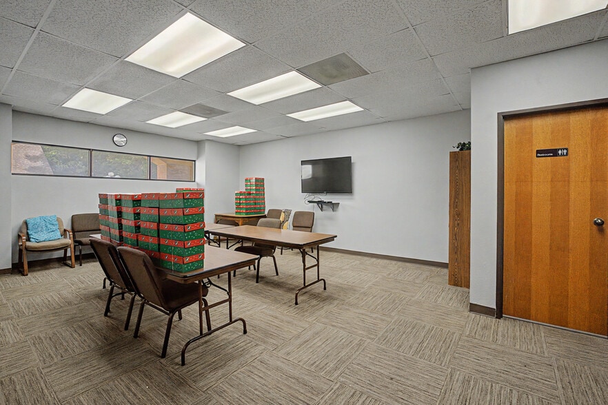 More Photos Of 2111 Skyline Dr, Mesquite Religious Facility For Sale