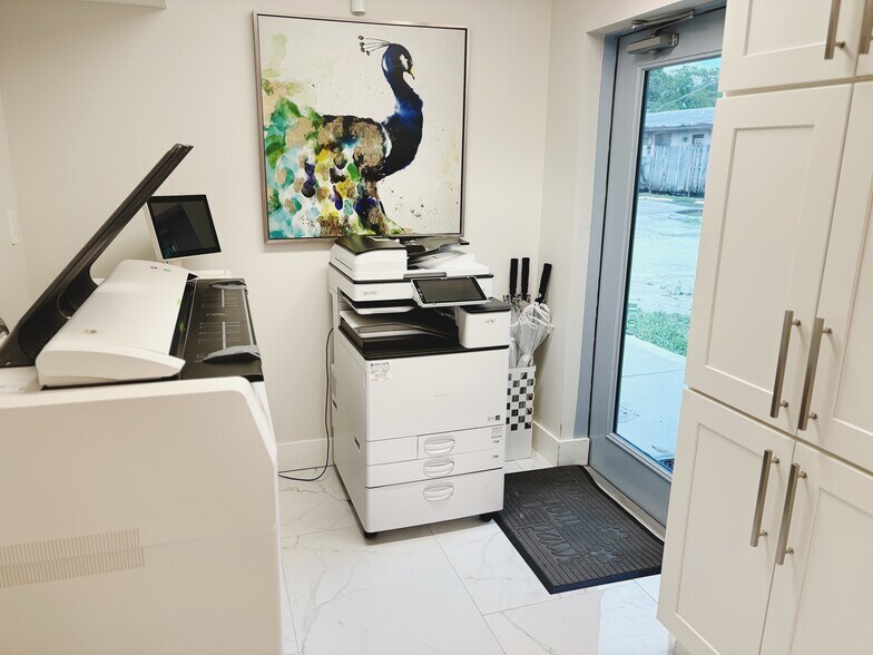 More Photos Of 301 SW 7th St, Fort Lauderdale Office For Sale