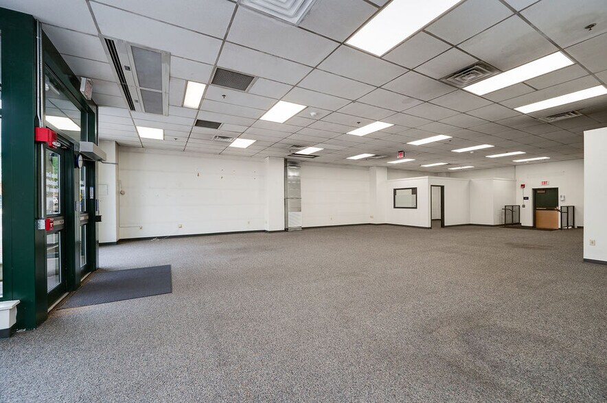 More Photos Of 722 Cherry St, Reading Storefront Retail Office For Lease