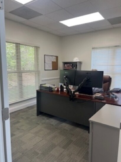 More Photos Of 2526 Plantation Center Dr, Matthews Medical For Lease