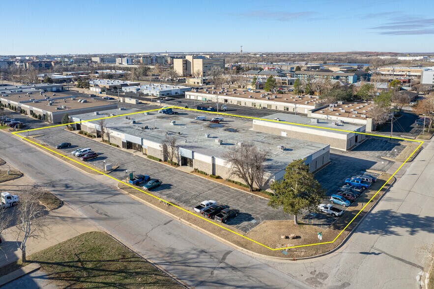 More Photos Of 4300 Charter Ave, Oklahoma City Flex For Lease